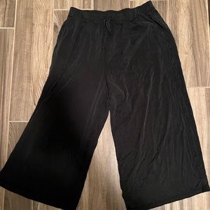 Lululemon Cropped Pants